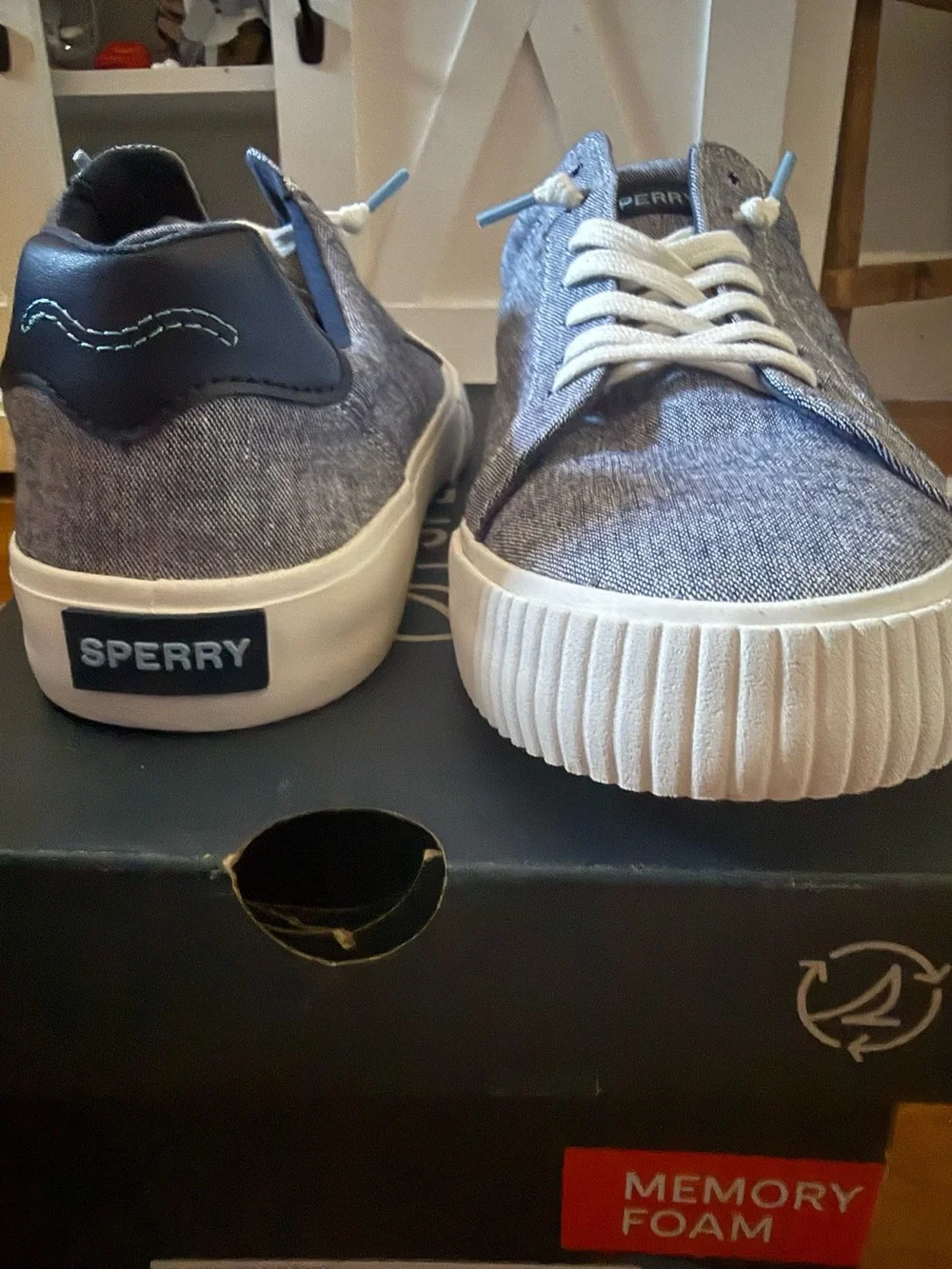 Sperry casual low